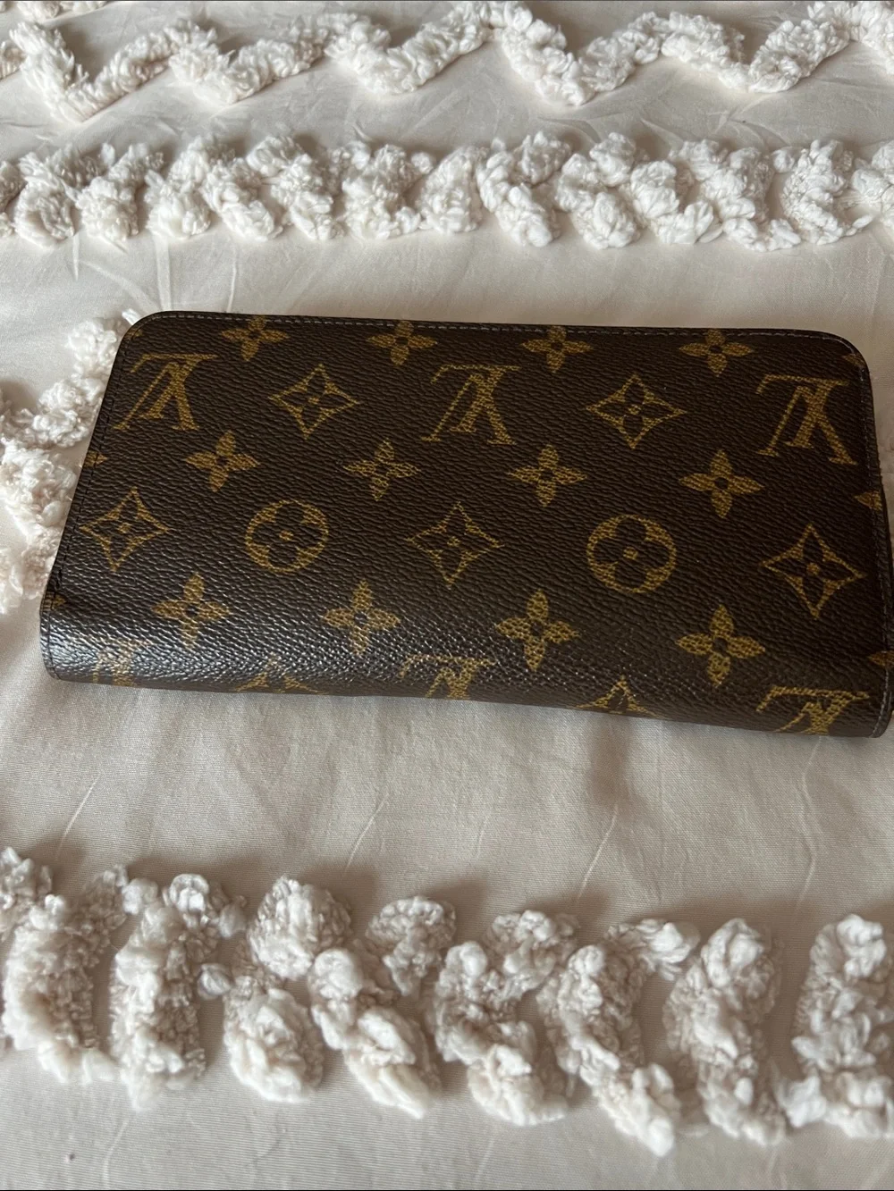 Louis Vuitton classic louis